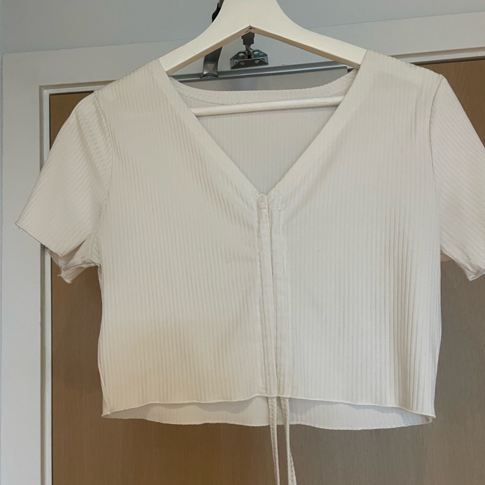 White scrunch top